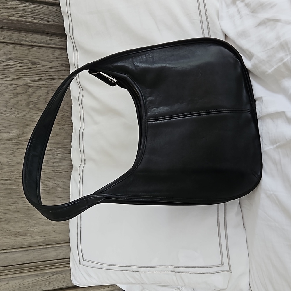 Vintage Coach Ergo black leather shoulder bag